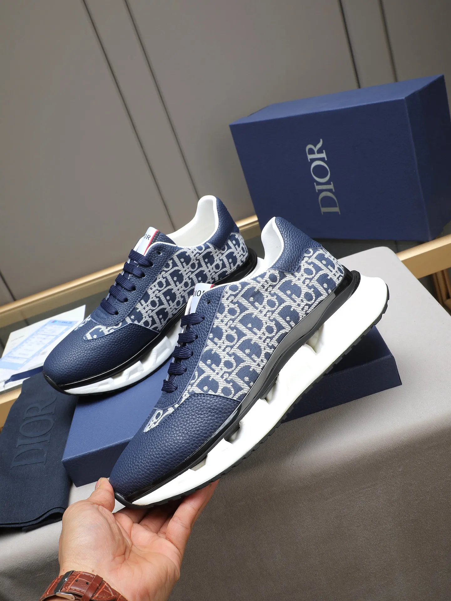 PP460 New Dior🆕The latest men's casual sports shoes, the upper is made of imported cowhide➕Dior's special material! Breathable sheepskin. The TPU blade base is lightweight and wear-resistant! Size:38-44 (45 customized)